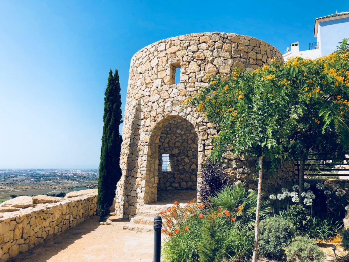 Apartament El Castillo De Bonalba Mutxamel Eksteriør bilde
