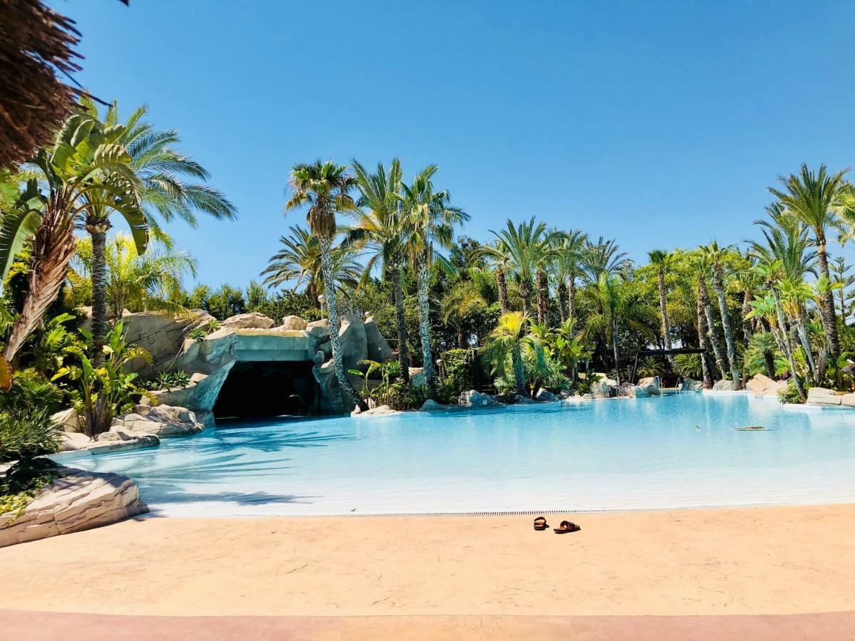 Apartament El Castillo De Bonalba Mutxamel Eksteriør bilde