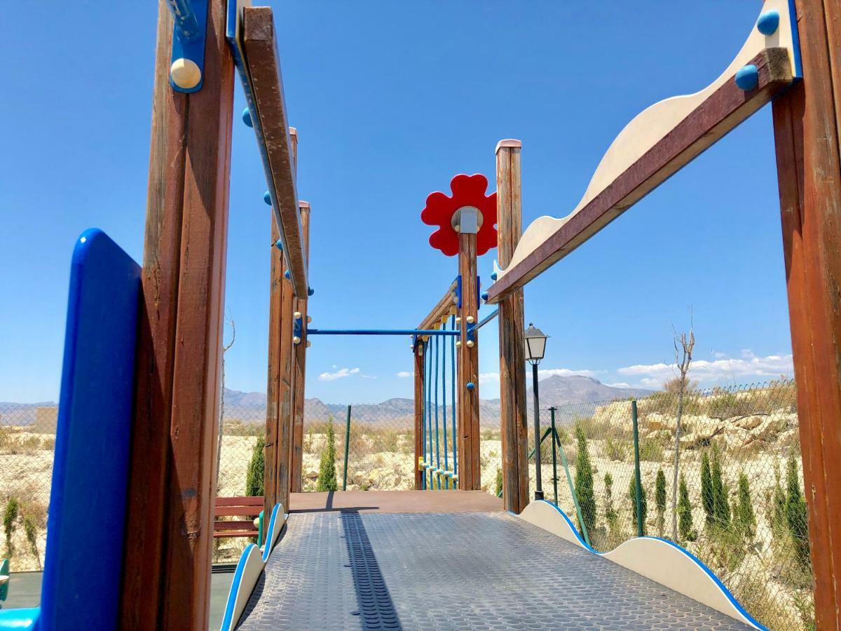 Apartament El Castillo De Bonalba Mutxamel Eksteriør bilde