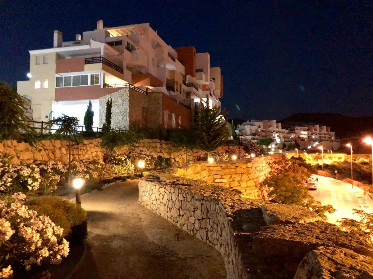 Apartament El Castillo De Bonalba Mutxamel Eksteriør bilde