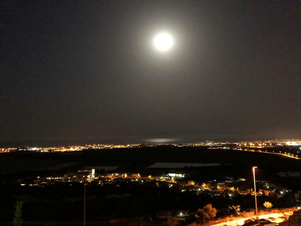 Apartament El Castillo De Bonalba Mutxamel Eksteriør bilde