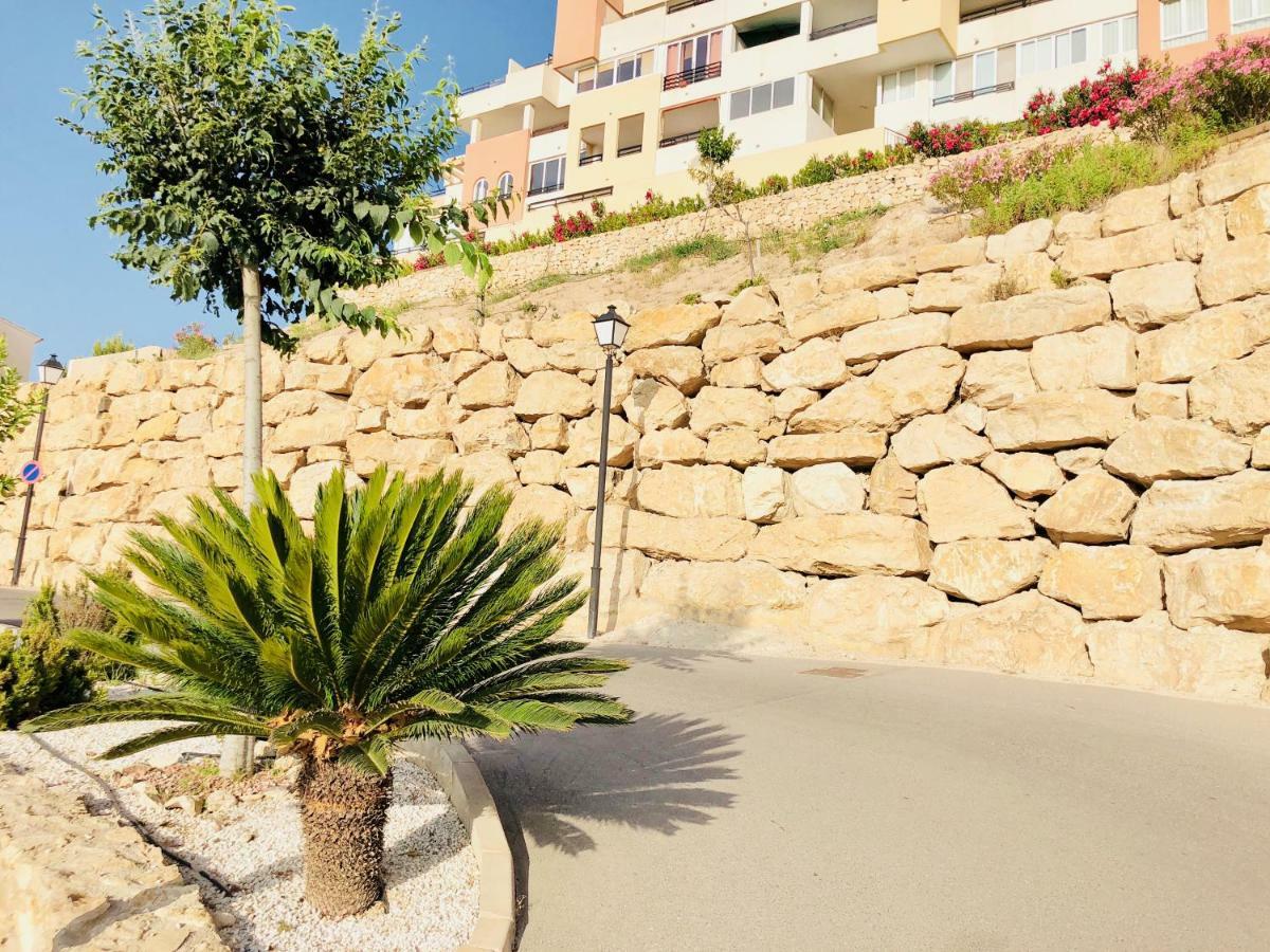 Apartament El Castillo De Bonalba Mutxamel Eksteriør bilde